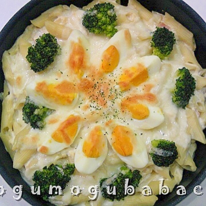 豆腐で作る♪卵とブロッコリーのペンネグラタン